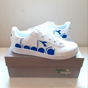 Diadora